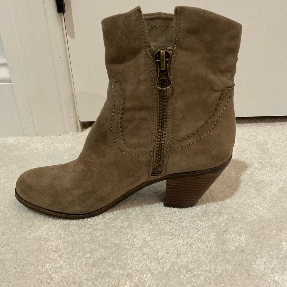 Sam Edelman Louie Fringe Suede Ankle Boots - Picture 4 of 8